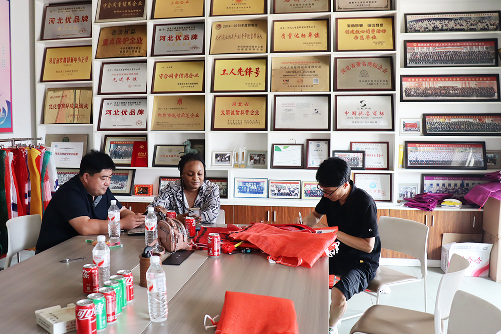 50kg leno bag Customer Visit